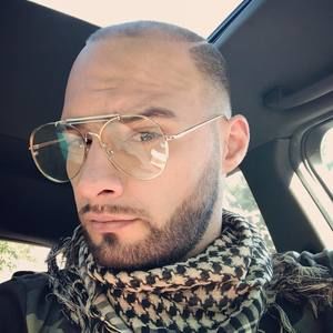 Meet your Posher, Navid